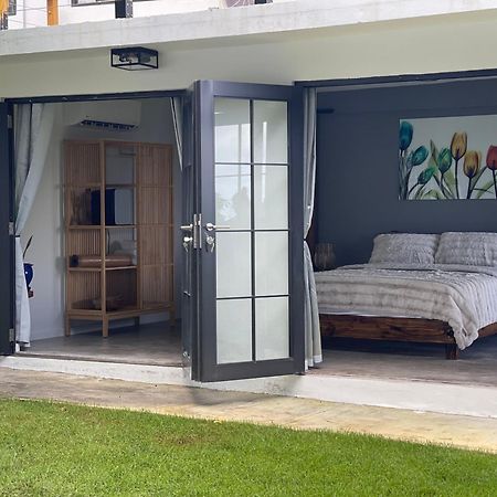 The Serene House Bed & Breakfast Лукільо Екстер'єр фото